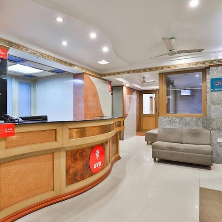 Oyo 17117 Hotel Rainbow Vadodara Exterior photo