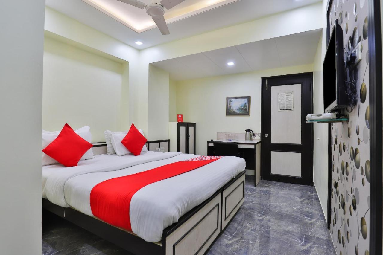 Oyo 17117 Hotel Rainbow Vadodara Exterior photo